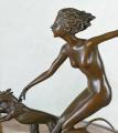diana z chartami styl art deco figury z brązu