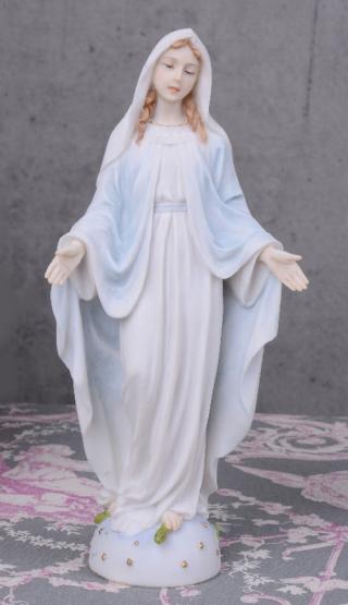 matka boska depcząca węża figura veronese