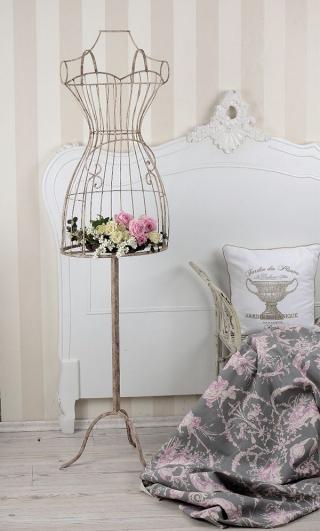 metalowy manekin krawiecki w stylu vintage