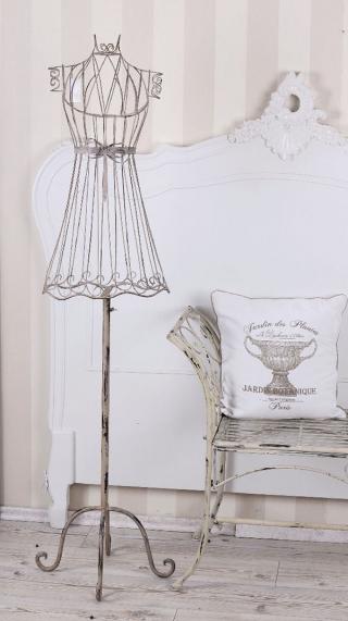 metalowy manekin w stylu shabby chic