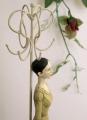 wieszak na biżuterię marionetka w stylu vintage