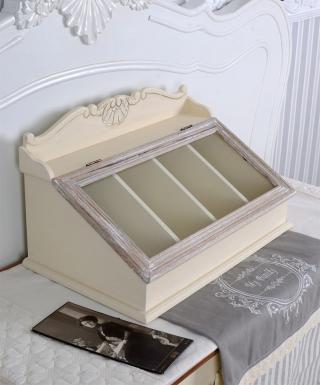 zamykana skrzynka na sztućce w stylu rustykalnym