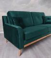 trzyosobowa szmaragdowa sofa