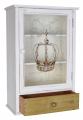 witrynka z motywem korony styl shabby chic