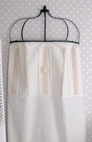 zasłona z rozetą w stylu shabby chic